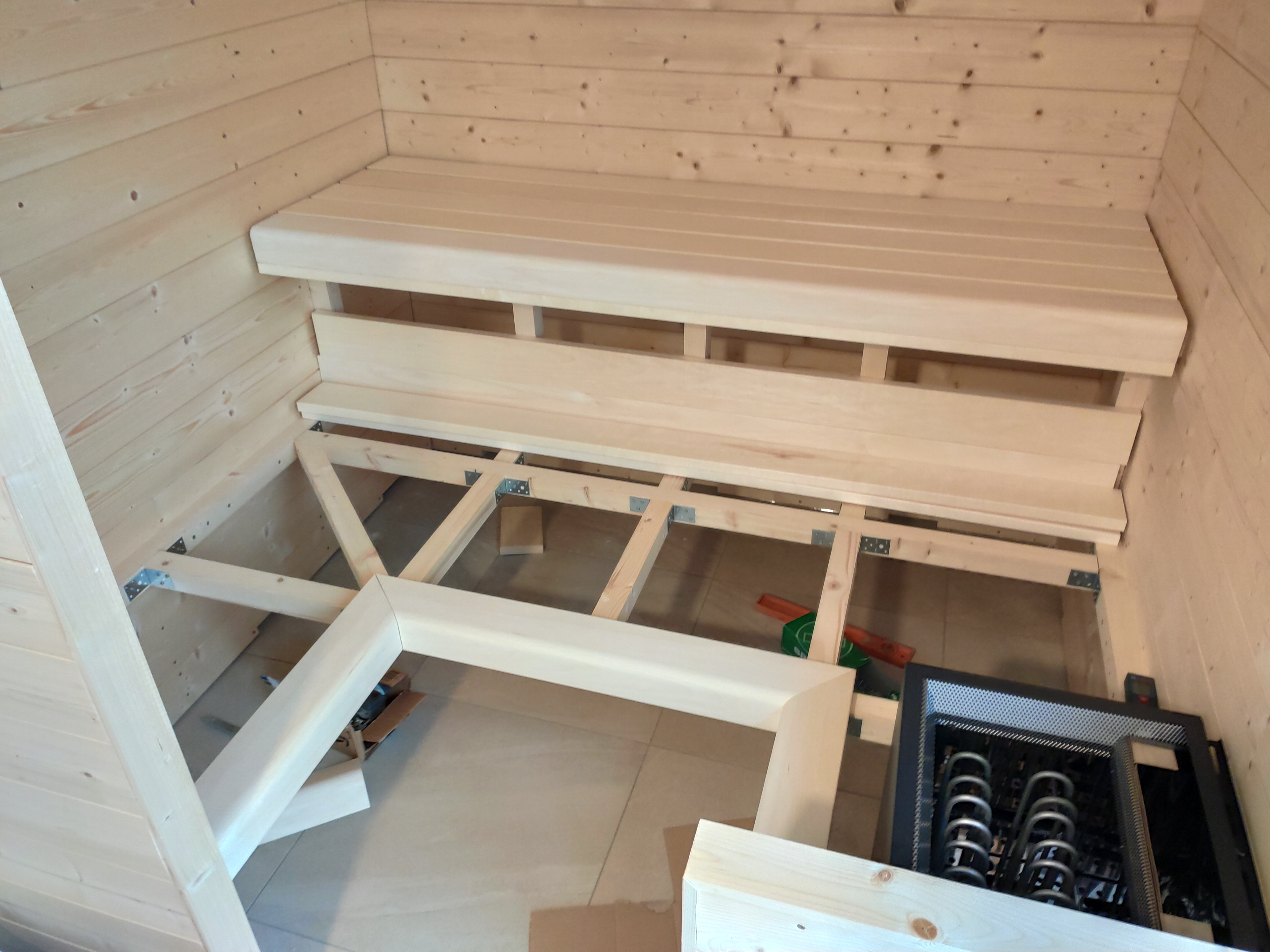 sauna-selbst-bauen-mit-dachschraege-anregungenhinweiseplanungen-469499-1.jpg