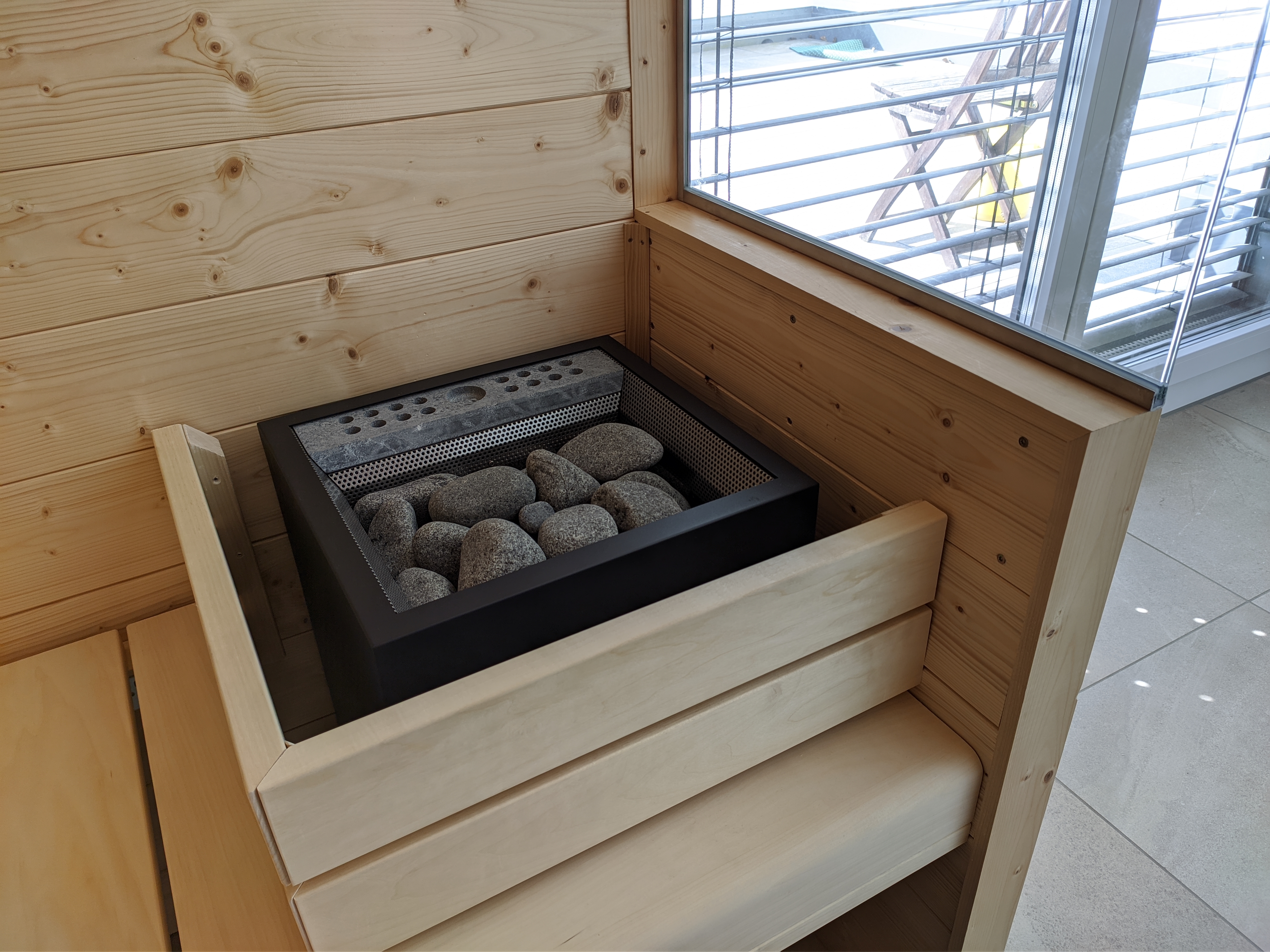 sauna-selbst-bauen-mit-dachschraege-anregungenhinweiseplanungen-483184-4.jpg